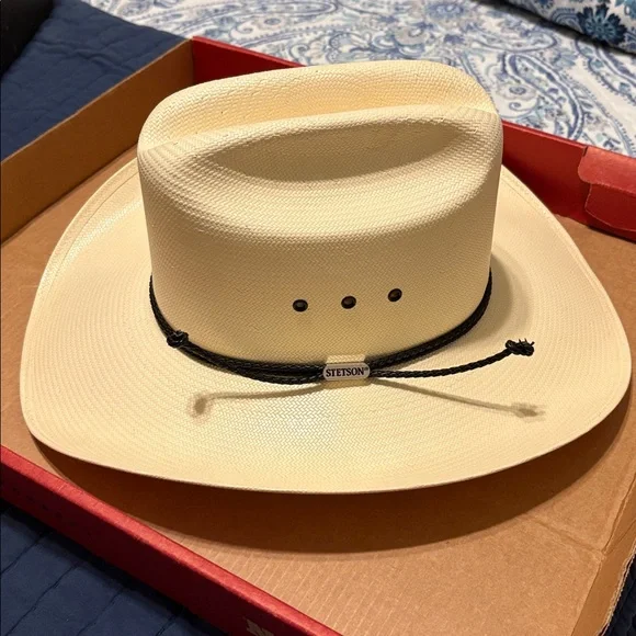 Stetson Cowboy Silhouette Red and Gold Box (Made in USA) display picture 1